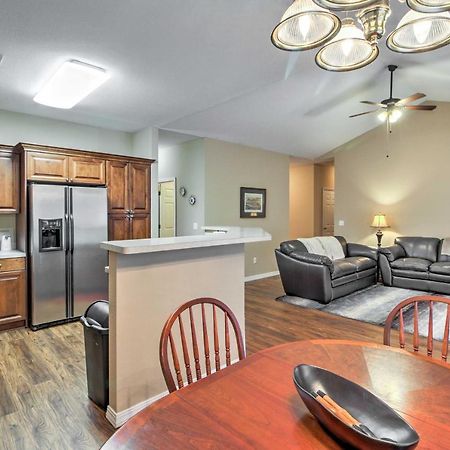 Branson Home With Deck Walk To The Strip And Creek! المظهر الخارجي الصورة