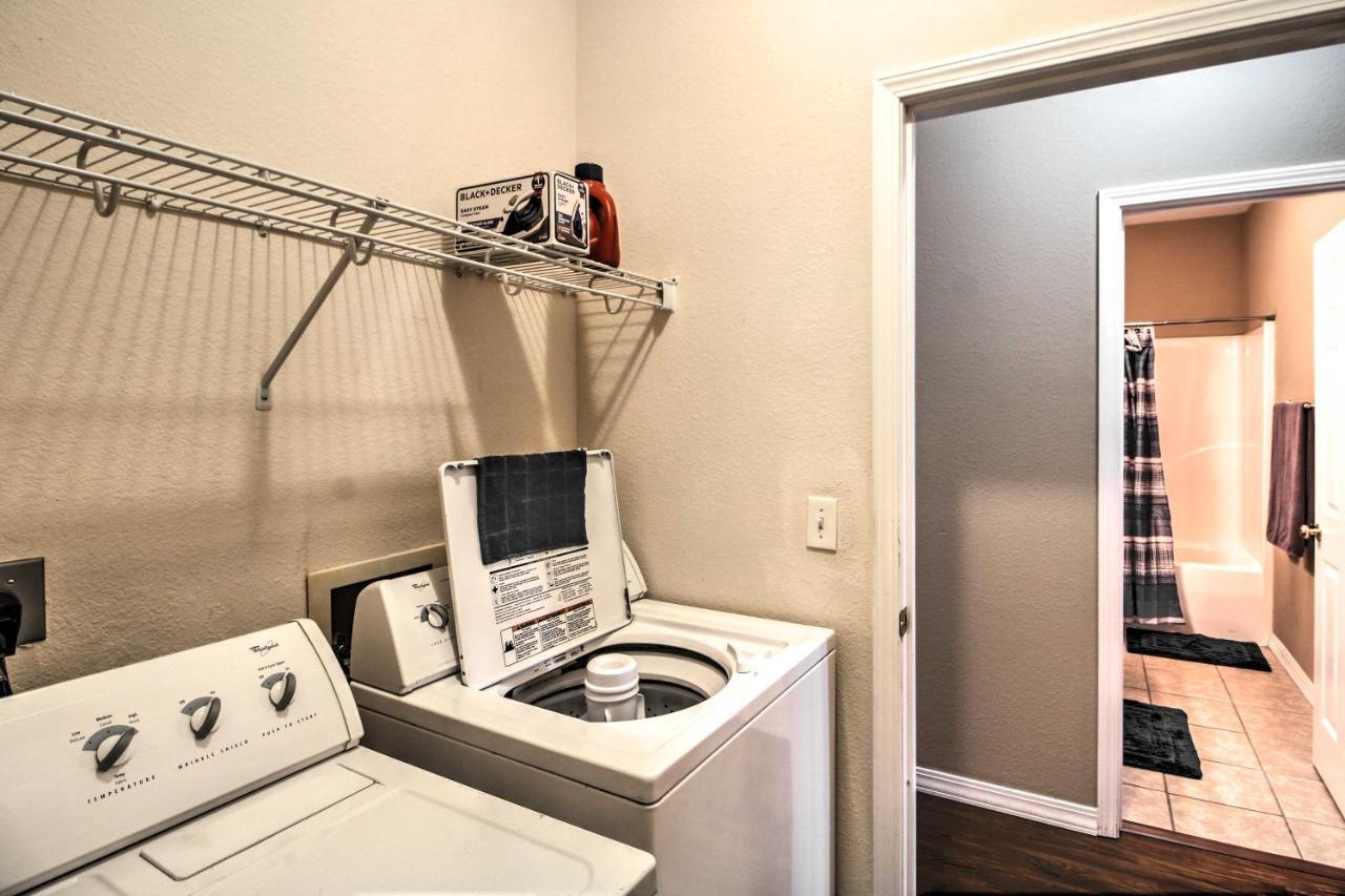Branson Home With Deck Walk To The Strip And Creek! المظهر الخارجي الصورة