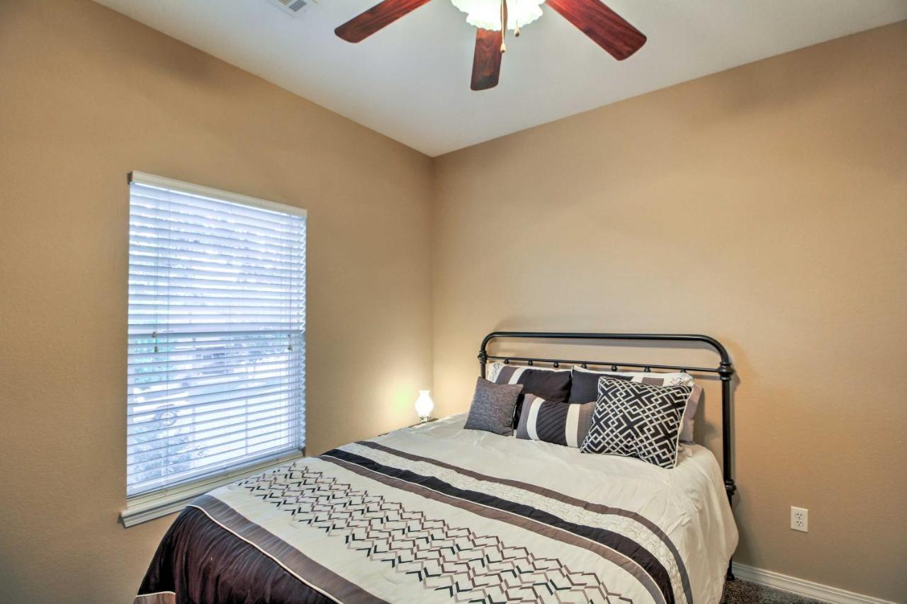 Branson Home With Deck Walk To The Strip And Creek! المظهر الخارجي الصورة