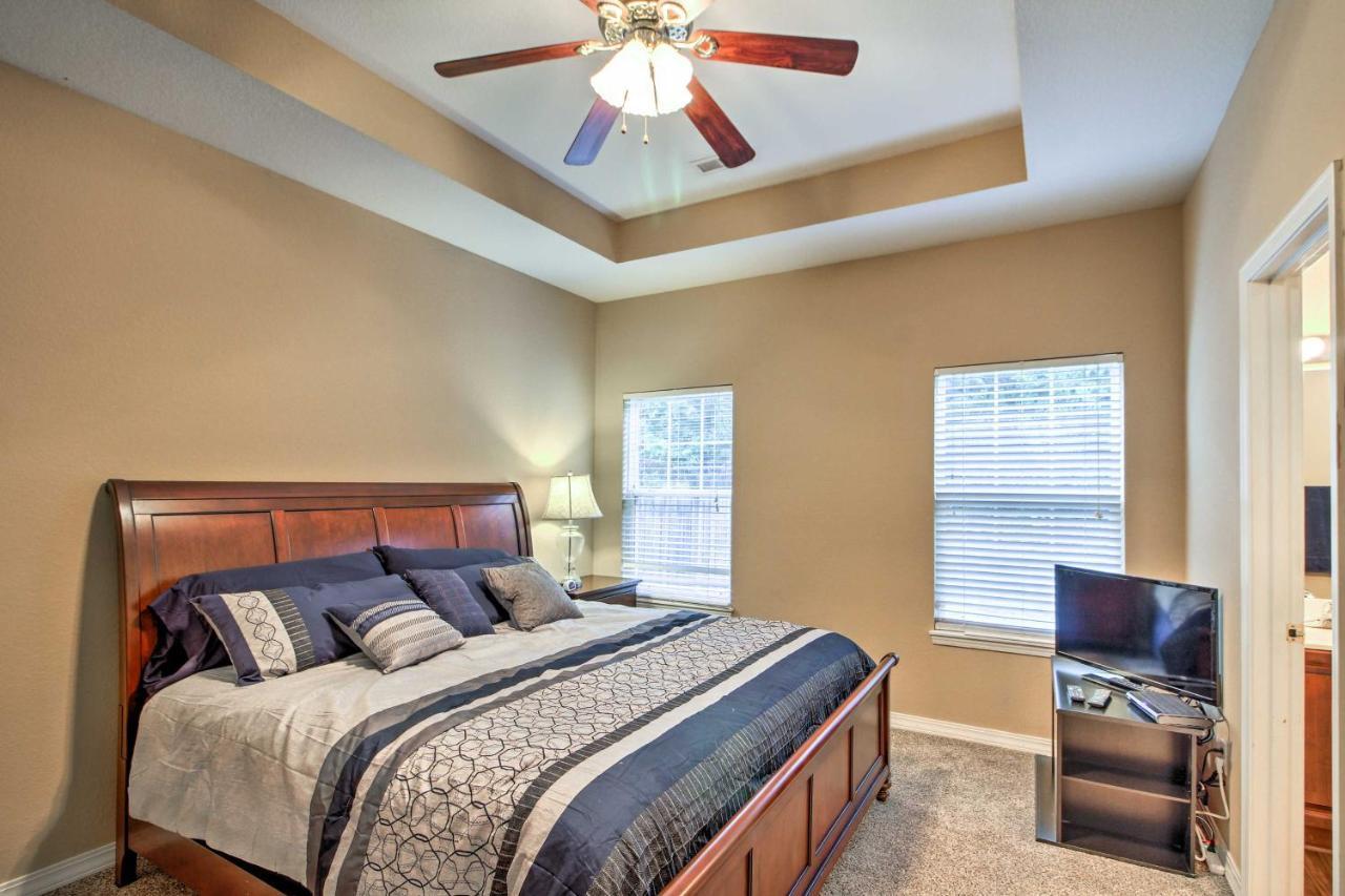 Branson Home With Deck Walk To The Strip And Creek! المظهر الخارجي الصورة
